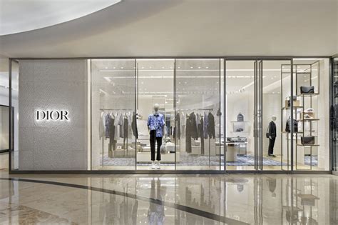 dior sture operations layout|dior store strategy.